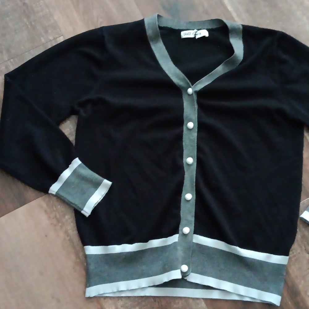 Cardigan - Picture 2 of 7